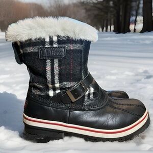 LL Bean Women’s Waterproof Insulated Black & Red Plaid Snow Boots w/Fur Sz 8